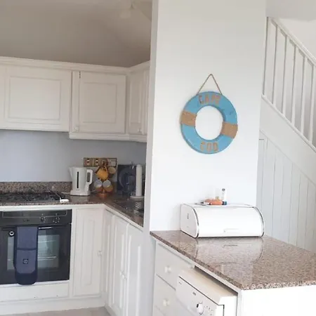 1 Coast Guard Station Feriehus Renvyle